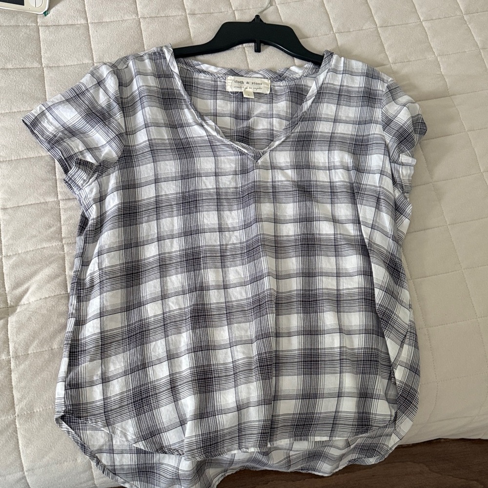 Cloth & Stone Gray and White Checkered Blouse